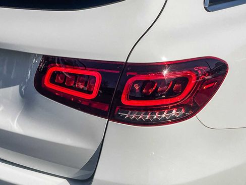 Used 2022 Mercedes-Benz GLC 300 image 8