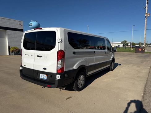 Used 2024 Ford Transit 350 XLT RWD image 5