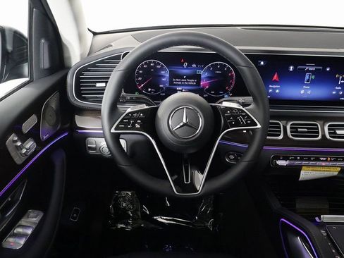 New 2026 Mercedes-Benz GLS 450 4MATIC image 3