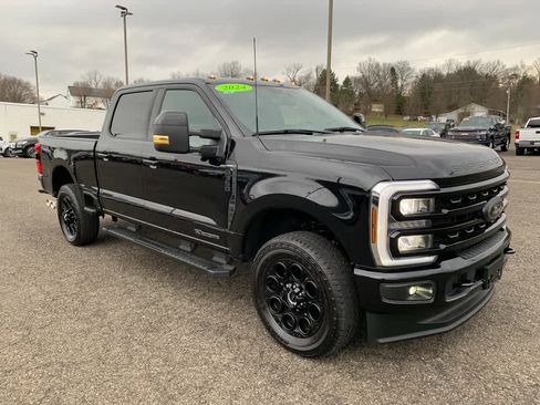 Used 2024 Ford F350 Lariat w/ Black Appearance Package image 9