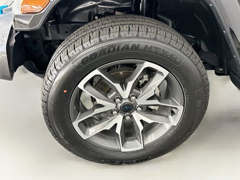 Used 2024 Jeep Wrangler Unlimited w/ Convenience Group AWD/4WD image 11