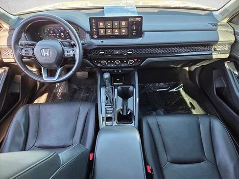 Used 2023 Honda Accord Touring image 17
