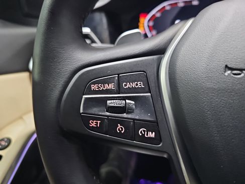 Used 2021 BMW 330i Sedan w/ Premium Package image 17