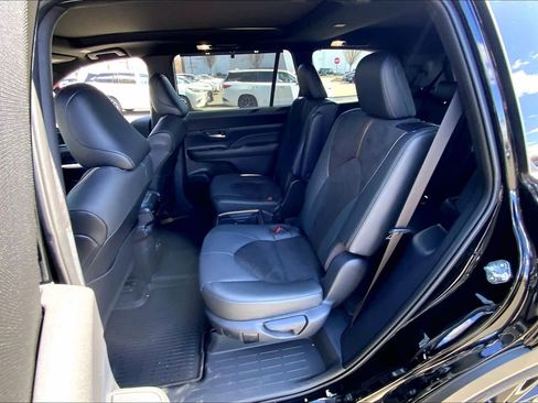 Used 2026 Toyota Grand Highlander AWD Hybrid image 21