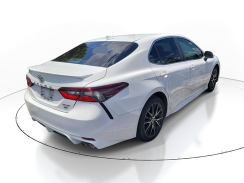 Certified 2021 Toyota Camry SE FWD image 7
