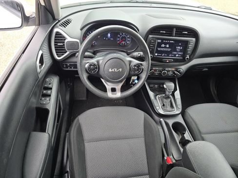 Used 2022 Kia Soul LX w/ Technology Package FWD image 24