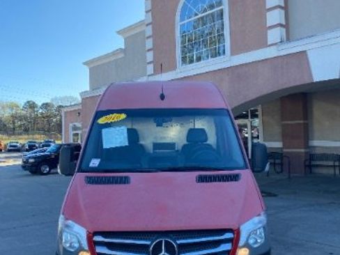 Used 2016 Mercedes-Benz Sprinter 3500 image 10