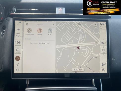 Used 2025 Land Rover Range Rover Velar Dynamic SE AWD/4WD image 19