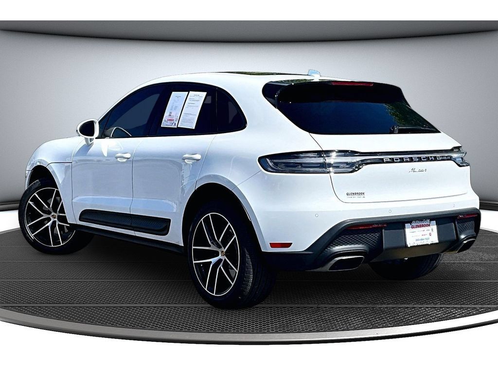 Used 2026 Porsche Macan AWD/4WD image 2