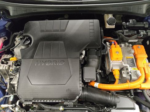 Used 2023 Hyundai Elantra Limited w/ Winter Weather Package FWD image 30