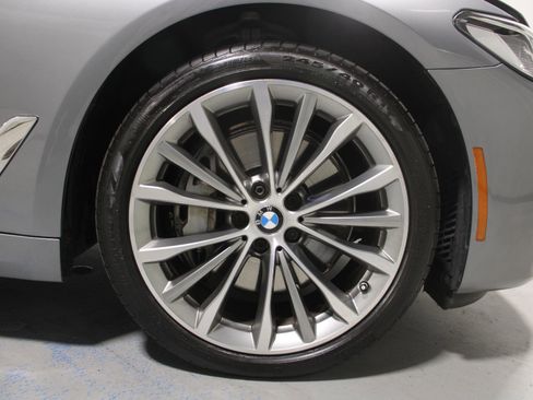 Used 2023 BMW 540i xDrive w/ Executive Package image 27