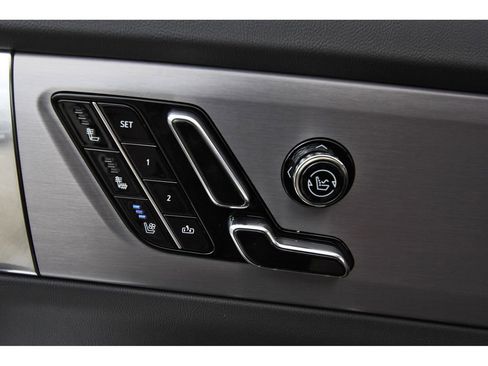 New 2026 Cadillac Vistiq Premium Luxury AWD/4WD image 23