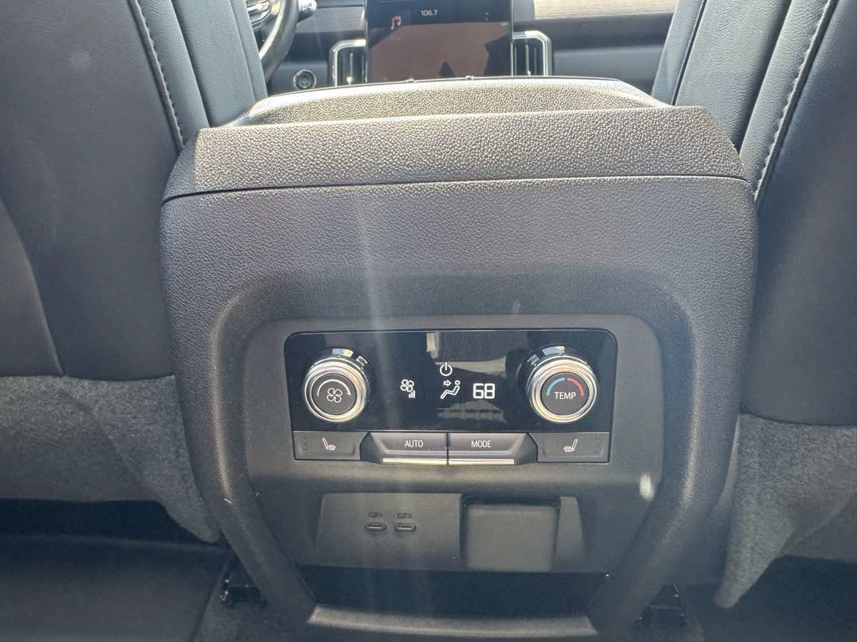 Used 2025 GMC Acadia Denali w/ Super Cruise Package AWD/4WD image 27