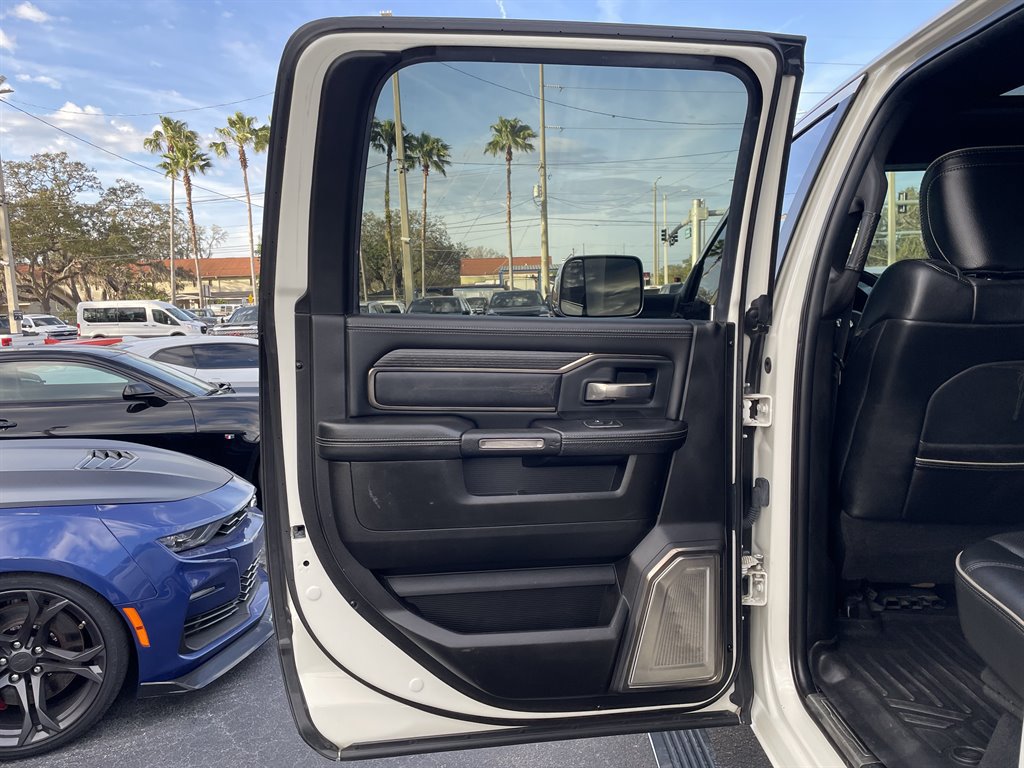 Used 2019 RAM 3500 Limited AWD/4WD image 39