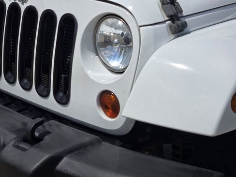 Used 2013 Jeep Wrangler Sport AWD/4WD image 15