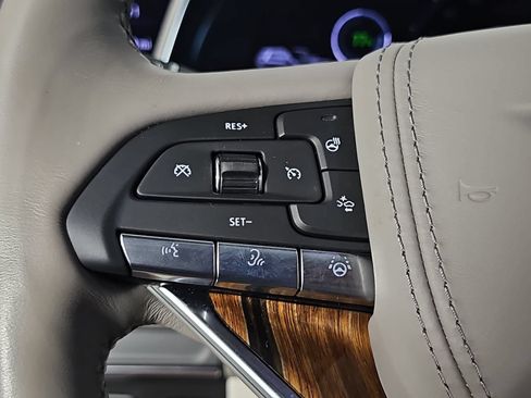 Used 2024 Cadillac Escalade Sport Platinum RWD image 15