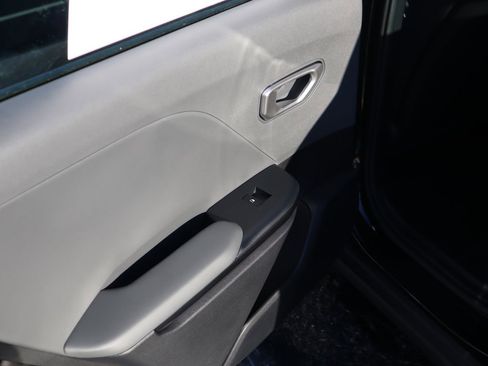 New 2025 Kia K4 LXS image 9