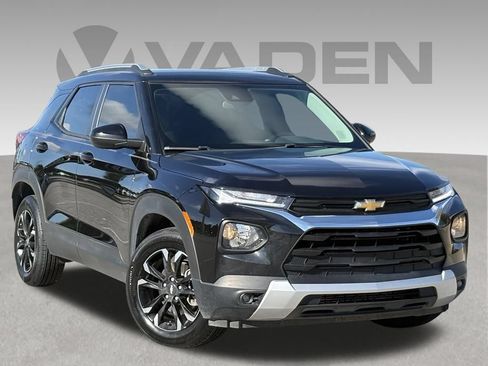 Used 2023 Chevrolet TrailBlazer LT FWD image 1