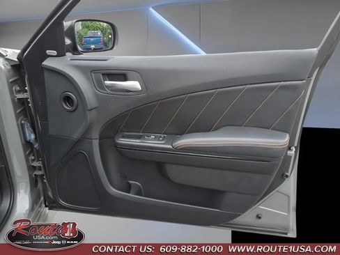 Used 2017 Dodge Charger R/T RWD image 15