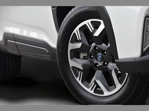 Used 2026 Subaru Forester Premium AWD/4WD image 11