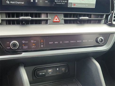 Used 2024 Kia Sportage SX image 17