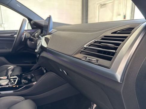 Used 2025 BMW X4 M w/ Premium Package image 62