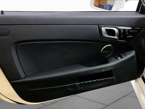Used 2016 Mercedes-Benz SLK 350 image 19