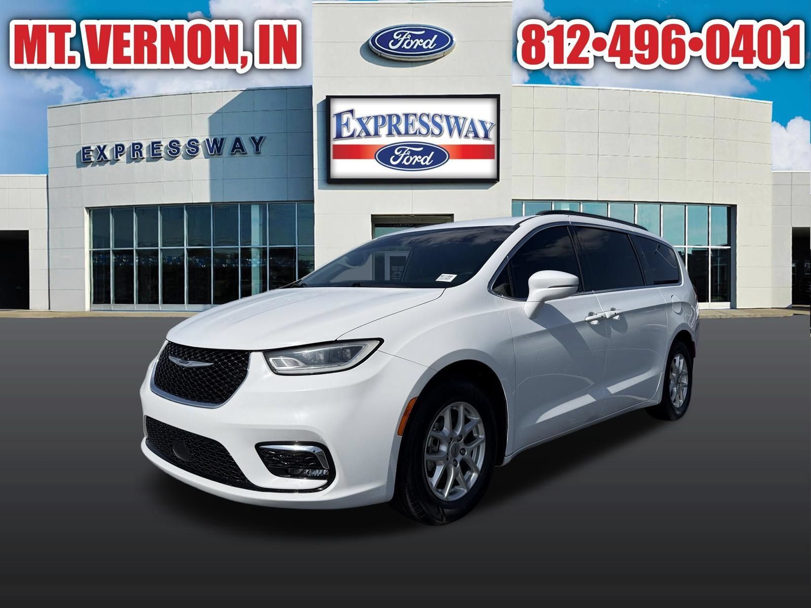 Used 2022 Chrysler Pacifica Touring-L FWD image 2