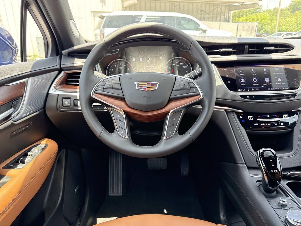 New 2026 Cadillac XT5 Premium Luxury w/ Driver Assist Package AWD/4WD image 17