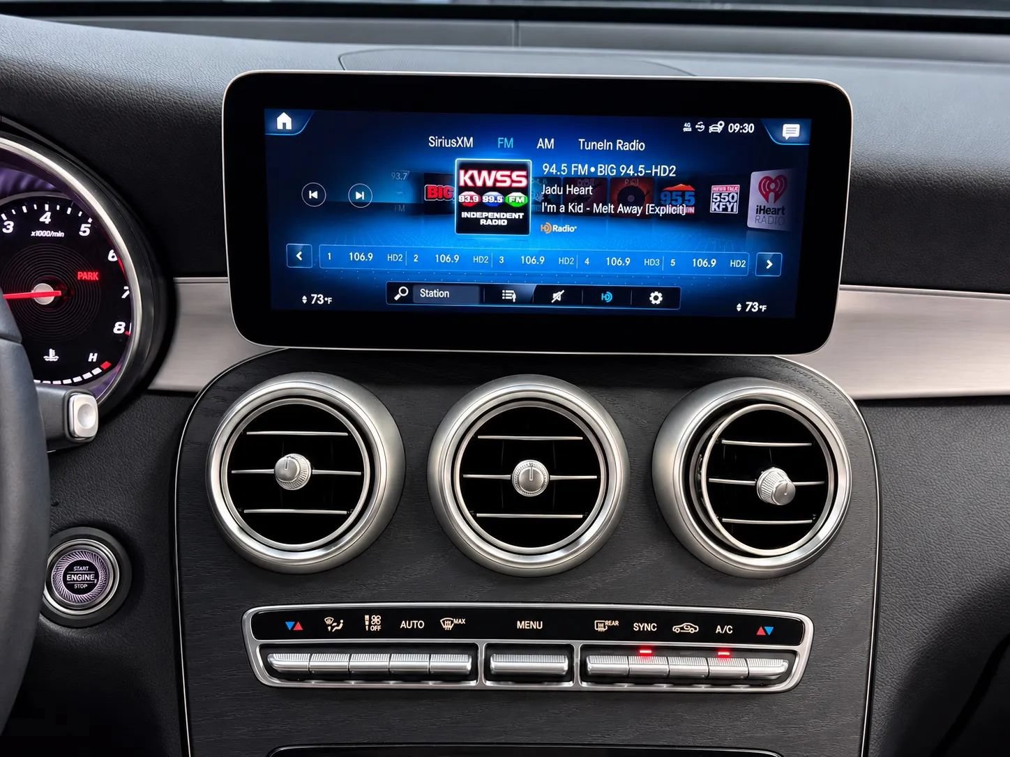 Used 2021 Mercedes-Benz GLC 300 4MATIC w/ Premium Package image 37