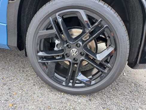 New 2026 Volkswagen Tiguan SE R-Line FWD image 22