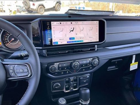 New 2026 Jeep Gladiator Sport AWD/4WD image 8