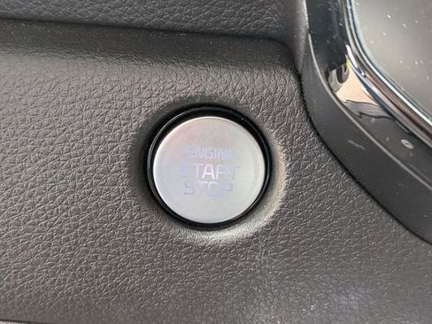 Used 2025 Kia Carnival SX Prestige FWD image 22