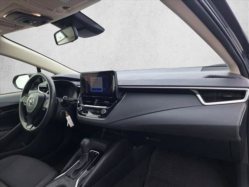 Used 2024 Toyota Corolla LE FWD image 16