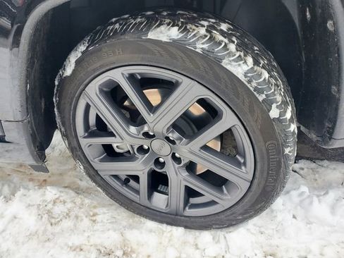 Certified 2024 Jeep Compass Limited w/ High Altitude Package image 4