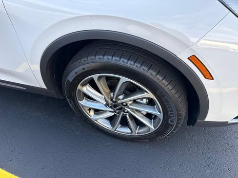 Used 2024 Lincoln Corsair AWD w/ Equipment Group 101A image 4