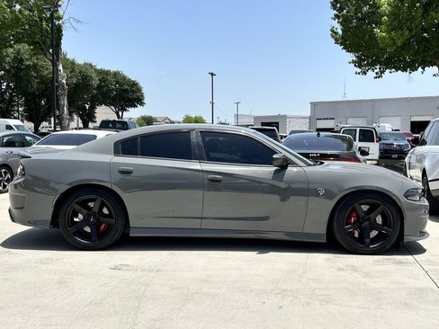 Used 2018 Dodge Charger SRT Hellcat RWD image 3