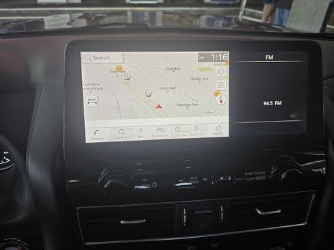 Used 2022 Nissan Armada SV RWD image 31