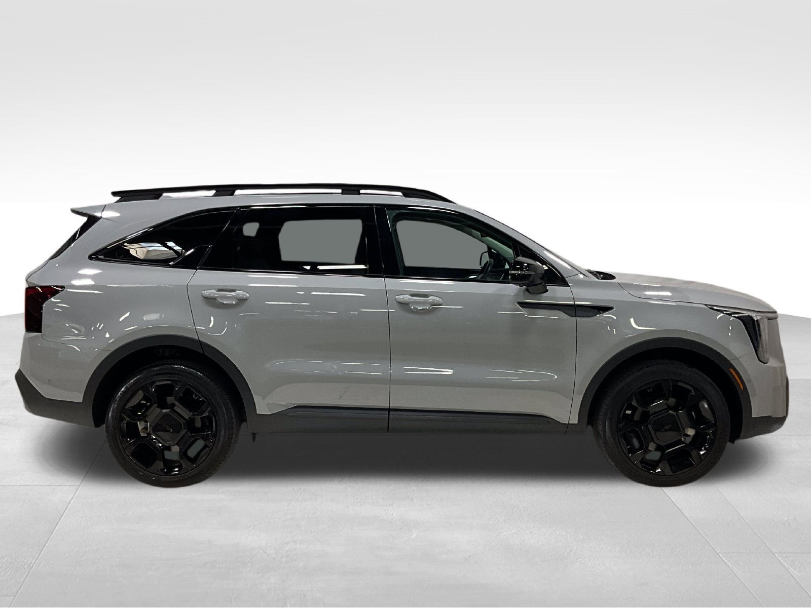 Used 2025 Kia Sorento SX AWD/4WD image 3
