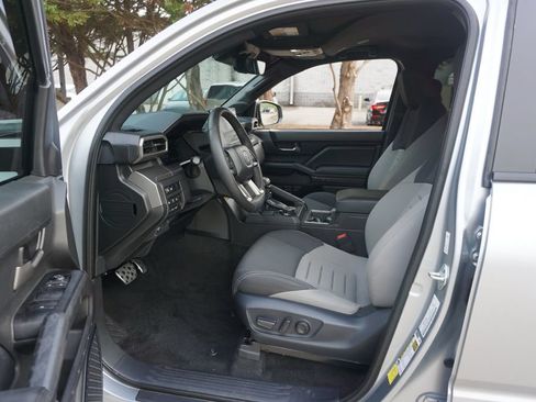 Used 2024 Toyota Tacoma TRD Sport w/ TRD Sport Upgrade Package AWD/4WD image 2
