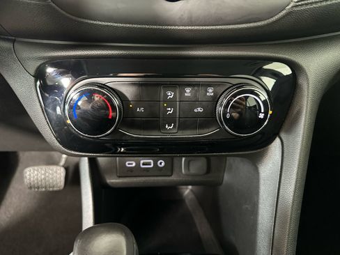 Used 2020 Buick Encore GX Preferred FWD image 24
