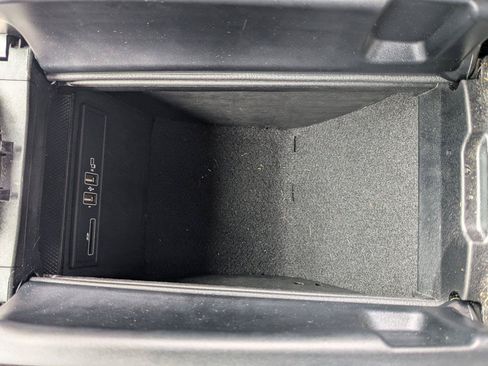 Used 2019 Mercedes-Benz GLC 300 4MATIC image 22