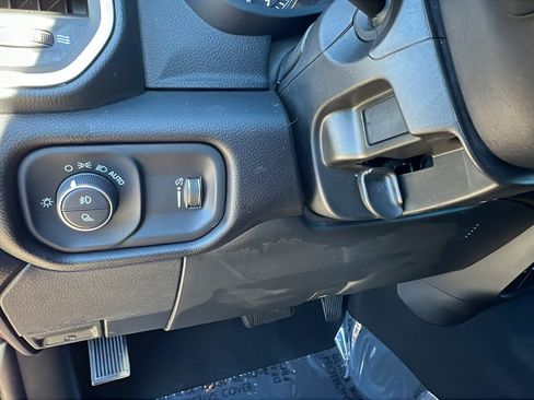 Used 2024 RAM 2500 Big Horn w/ Bed Utility Group image 26