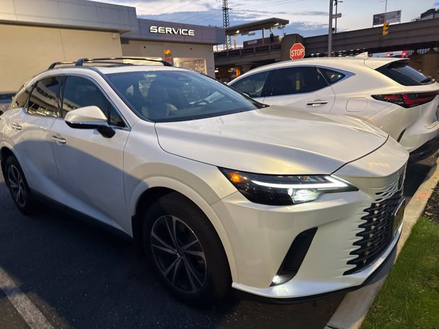 Used 2024 Lexus RX 350 Premium w/ Accessory Package AWD/4WD image 9