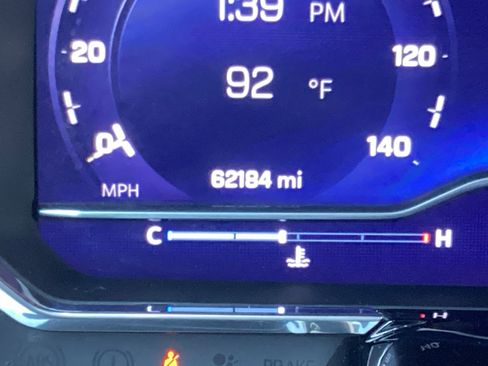 Used 2022 Chevrolet Silverado 1500 LT w/ Z71 Off-Road Package image 3