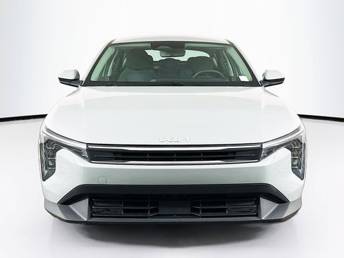 Used 2025 Kia K4 FWD image 2