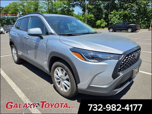 Used 2022 Toyota Corolla Cross LE AWD/4WD image 1