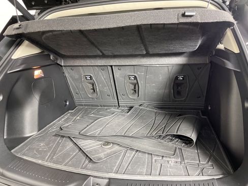 Certified 2025 Buick Encore GX Avenir w/ Avenir Technology Package image 9