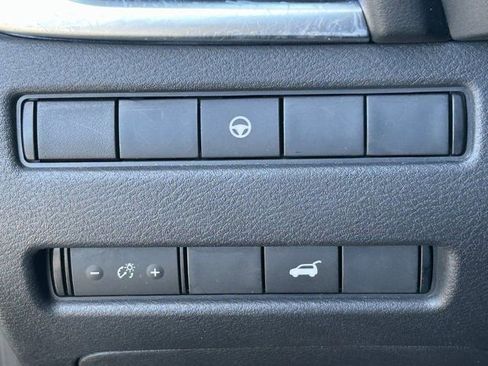 Used 2023 Nissan Rogue SV w/ SV Premium Package image 25