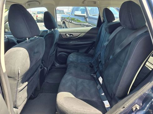 Used 2016 Nissan Rogue S FWD image 17